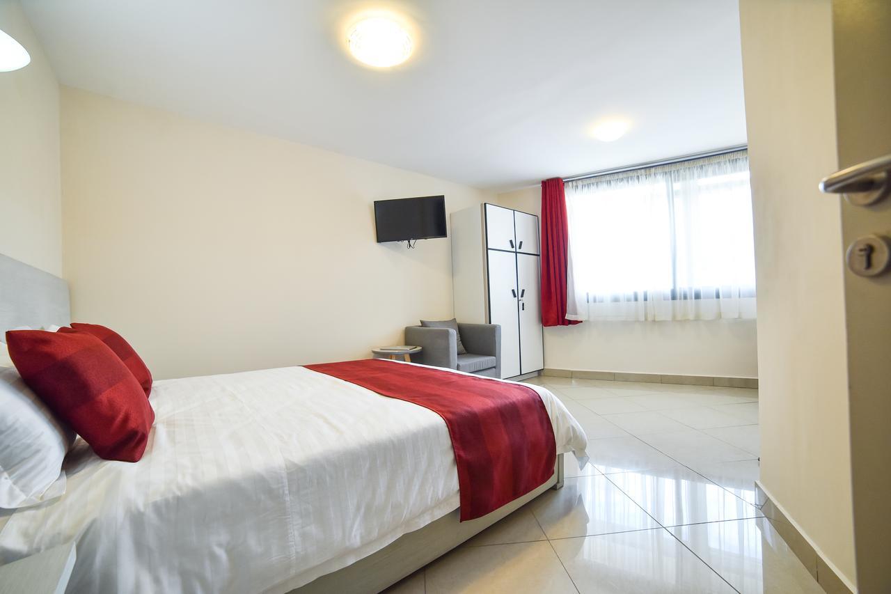 Lova Hotel Antananarivo Exterior foto